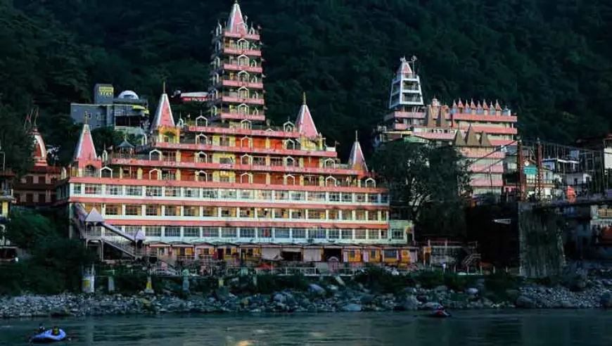 ऋषिकेश : अध्यात्म, निसर्ग आणि शांतीचा संगम