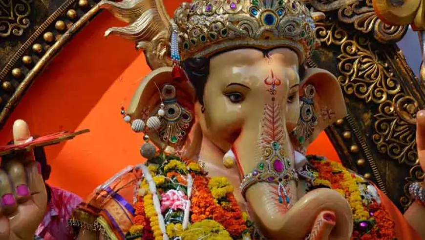 श्री गणेश चतुर्थीची माहिती - गणपती बाप्पाच्या आगमनाचा उत्सव
