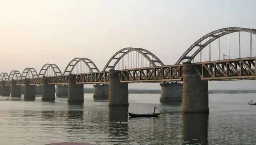 गोदावरी नदीची माहिती – भारताची दक्षिण गंगा