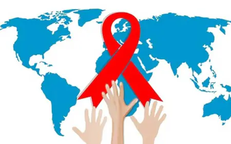 एचआयव्ही (HIV) लक्षणे: प्रारंभिक टप्प्यापासून गंभीर टप्प्यापर्यंत – संपूर्ण माहिती